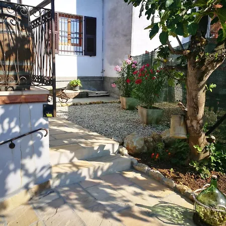 Oda ve Kahvaltı Cascina Tripoli *