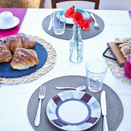 Oda ve Kahvaltı Cascina Tripoli *